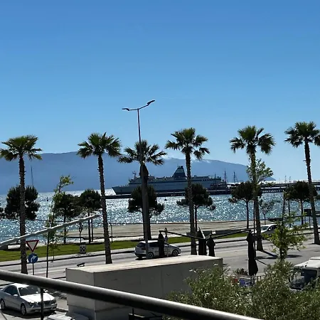 Laura Con Vista Lungomare דירה