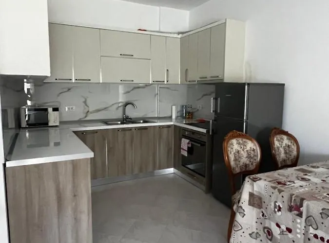 Laura Con Vista Lungomare Vlorë